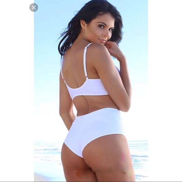 White two piece swimsuit NWT - Picture 3 of 7